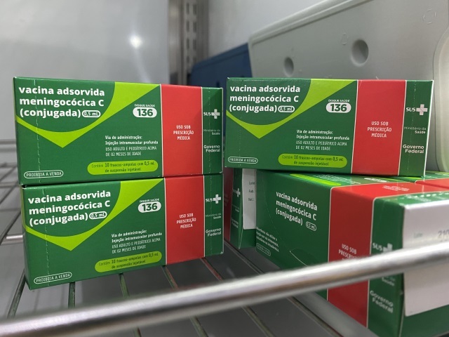 SES-MG reforça a ampliação temporária do público da vacina contra a meningite