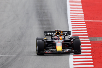 Verstappen sobra no GP da Espanha e chega a 40 vitórias; Hamilton e Russell fecham pódio