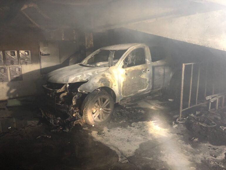 Carro pega fogo em garagem e prédio é evacuado no bairro Buritis, em BH
