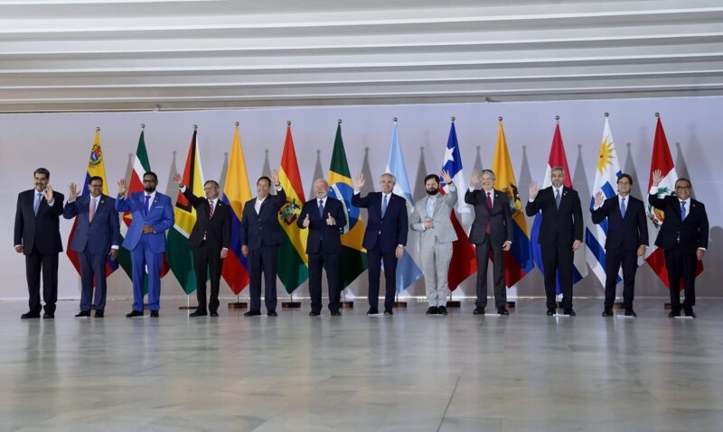 Chefes de Estado criam grupos para definir a integração da América do Sul