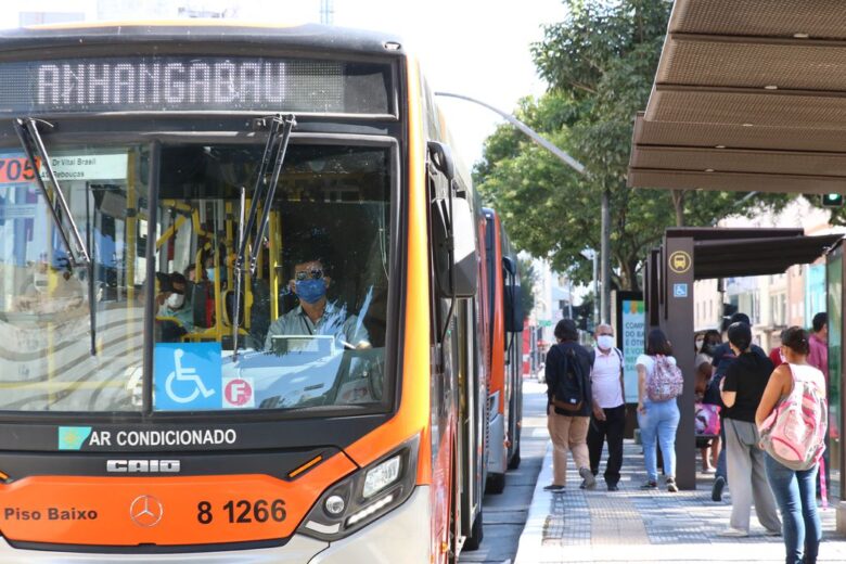 Motoristas terão até dezembro para fazer exame toxicológico