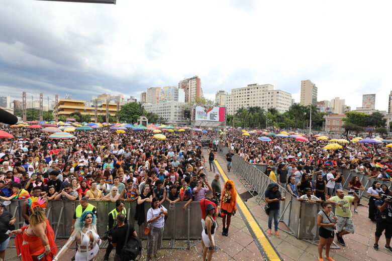 Belo Horizonte promove 24ª Parada do Orgulho LGBT neste domingo