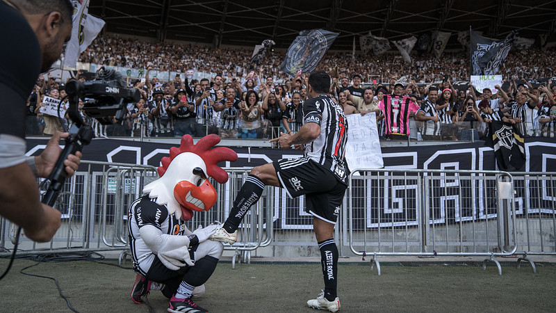 Com o retorno de Hulk, Atlético visita o Goiás buscando se aproximar do G4; Rádio Caraça transmite o duelo