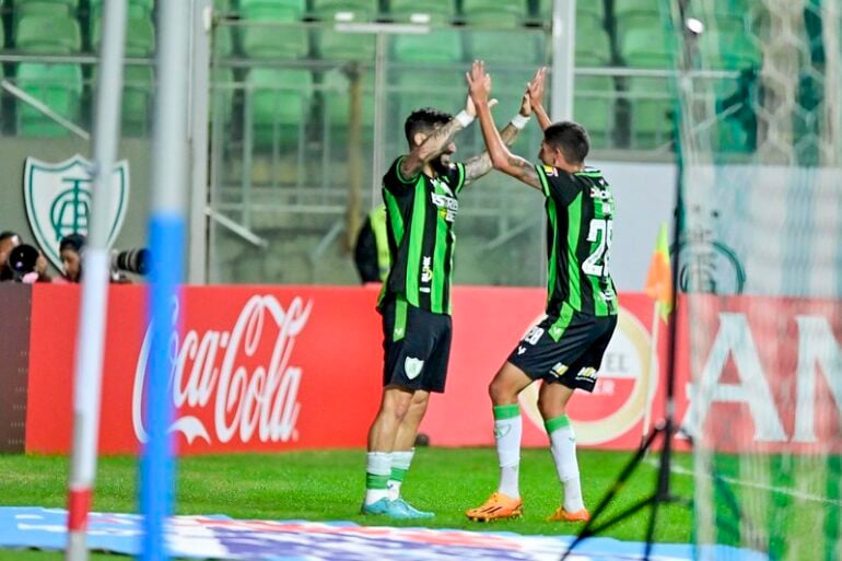 Classificação de mão cheia: América goleia Colo-Colo e se classifica para as oitavas da Sul-Americana