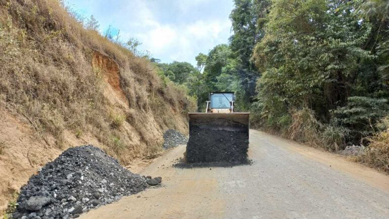 Prefeitura de Ipatinga faz novas manutenções em estradas da zona rural