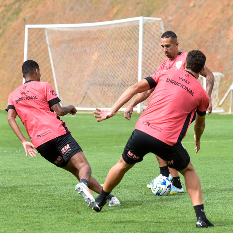 América tem jogo difícil contra o Flamengo no Maracanã; saiba as prováveis escalações