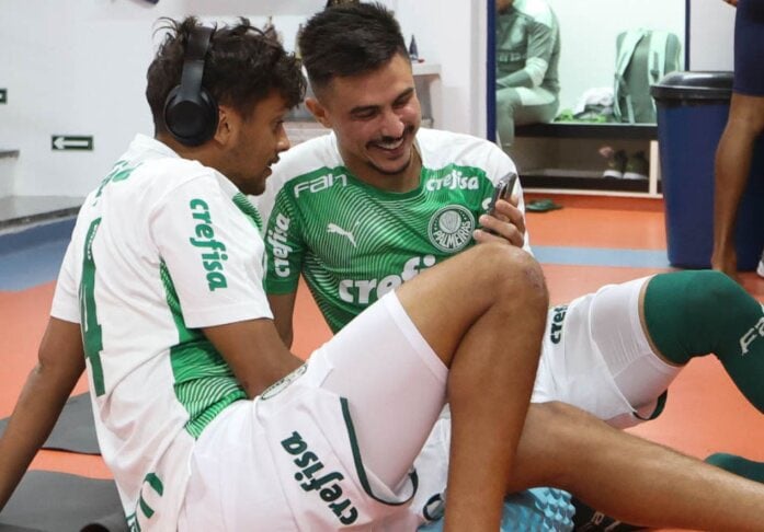 Scarpa pede na Justiça 30% do salário de Willian Bigode para reaver prejuízo com golpe de criptomoedas