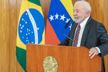 Na Bélgica, Lula pede alívio das sanções econômicas à Venezuela