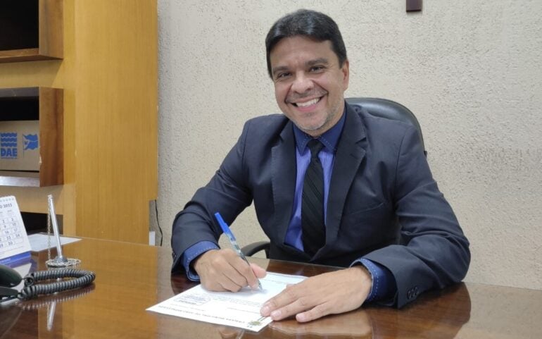 Após estudo de impacto financeiro, Fernando Linhares não irá pautar projeto que poderia abrir duas novas vagas na Câmara de Monlevade
