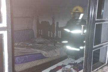 Incêndio em residência mobiliza bombeiros no bairro Barreiro