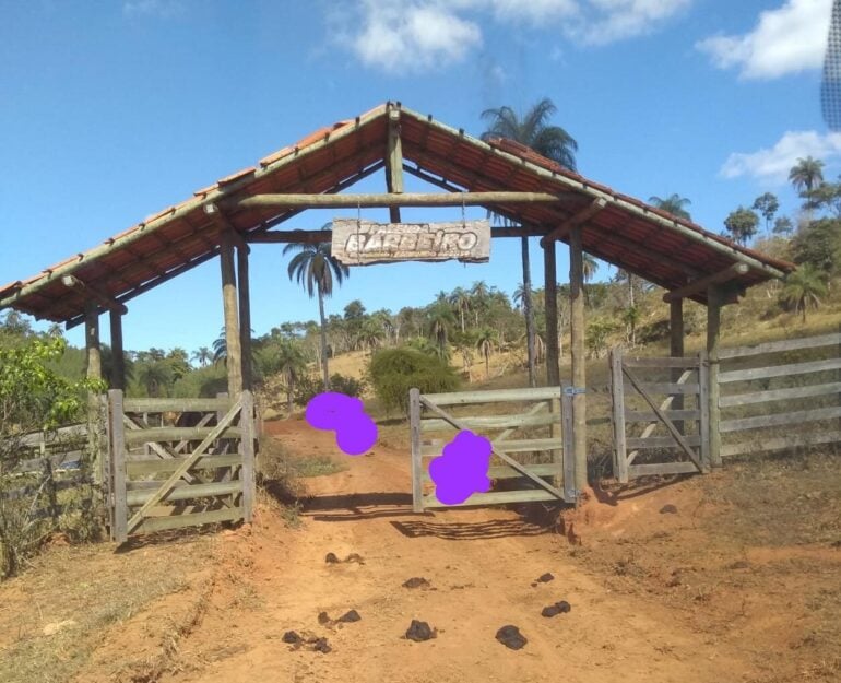 Robertinho denuncia uso de maquinário público em fazenda de sobrinho de Marco Antônio, que nega a acusação