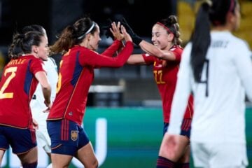 Nigéria e Canadá marcam primeiro empate da Copa do Mundo; Espanha e Suíça vencem na estreia