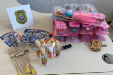 Casal é preso por série de furtos, inclusive de bonecas Barbie, em BH