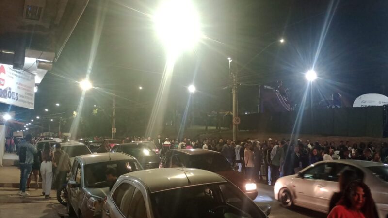 Filas quilométricas se formaram do lado de fora do evento                                                  Foto: Reprodução Redes Sociais
