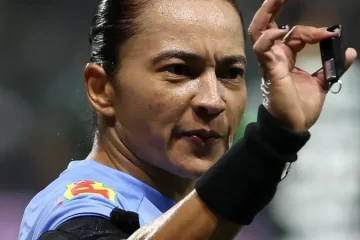 Edina Alves lidera equipe de arbitragem só com brasileiras no 1º dia da Copa do Mundo Feminina