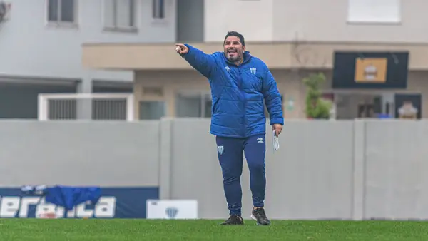 CBF adia dois jogos da Série B por causa de mal tempo e problemas em aeroportos
