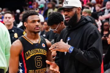 Filho de LeBron James desmaia e sofre parada cardíaca durante treinamento