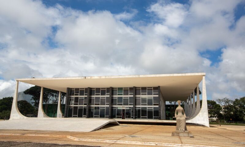 Advogados acreditam que decisão do Supremo sobre jornais pode resultar em autocensura