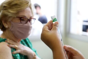 Prefeitura de Belo Horizonte decide manter aplicação de vacina contra a gripe