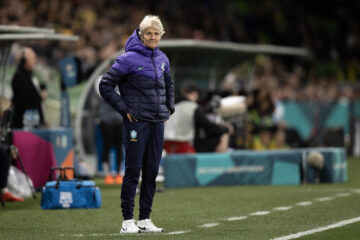 Pia evita falar sobre futuro na seleção brasileira após eliminação na Copa do Mundo