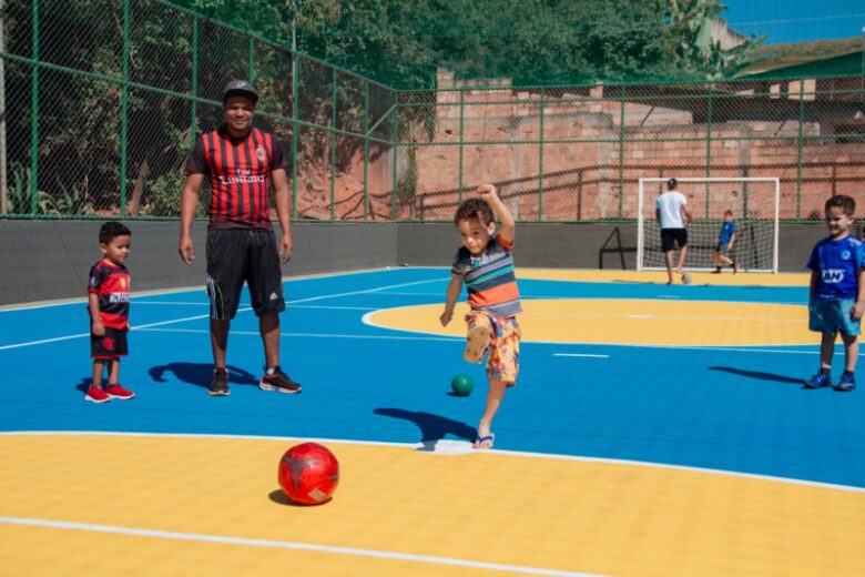 Itabira: quadras esportivas nos bairros Fênix e São Bento são reformadas
