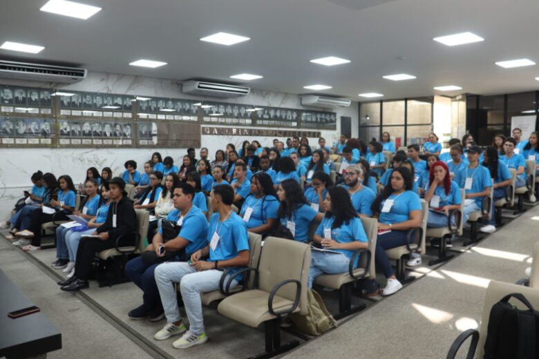 Parlamento Jovem define propostas para levar à Plenária Estadual