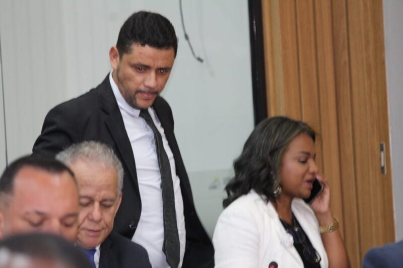 Ligação no meio da reunião e garantia de diálogo com a comunidade: vereadores aprovam construção de casas populares em Itabira