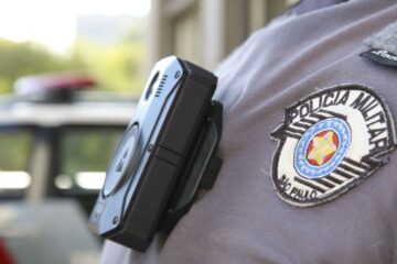 Mulher é presa em flagrante suspeita de matar e esquartejar a filha de 8 anos 