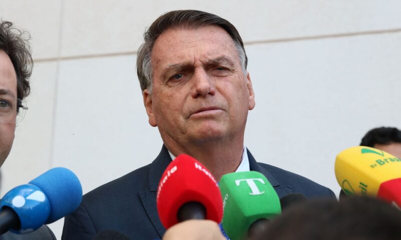Ex-presidente Jair Bolsonaro recebeu R$17.2 milhões via PIX