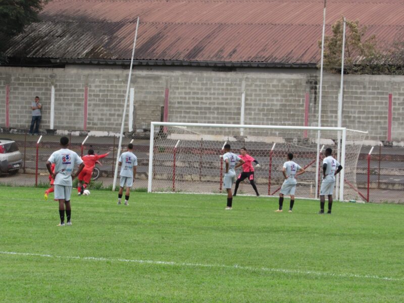 Valério goleia o DS Soccer por 19 a 1 em jogo-treino neste sábado