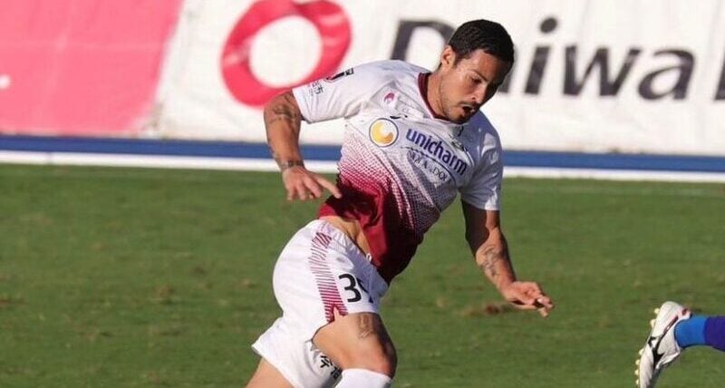 Monlevadense Vinicius Araújo estreia por novo clube japonês