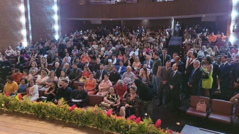 Confira a galeria de fotos com os homenageados pela Câmara Municipal de Itabira
