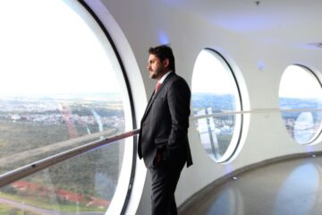 Ação da Polícia Federal fragiliza ministro no governo Lula