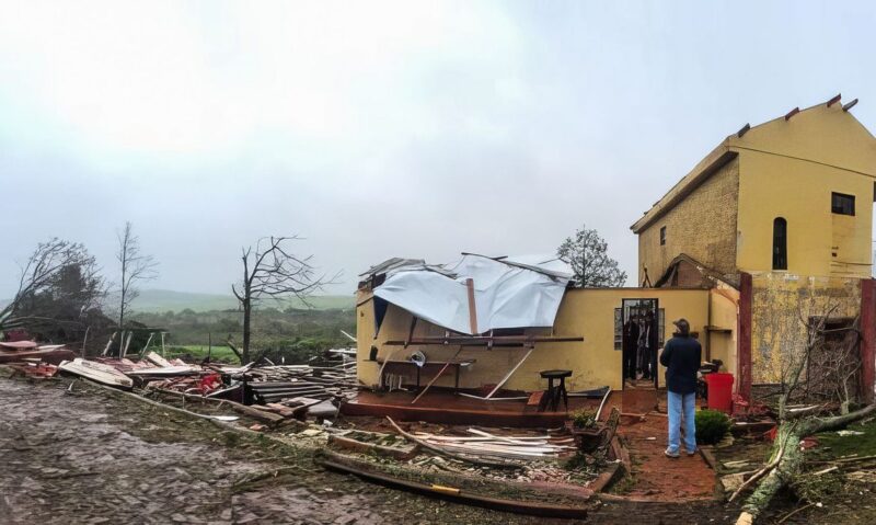 Marinha resgata pessoas ilhadas no Rio Grande do Sul após ciclone; 39 vítimas foram registradas