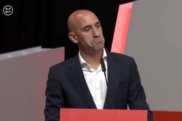 Rubiales escapa de prisão por beijo em Hermoso, mas é condenado a multa por Tribunal na Espanha