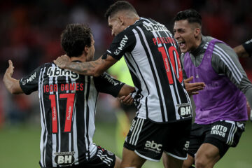 “Ganhamos com o sistema do Coudet”, afirma Felipão sobre mudanças táticas na vitória do Atlético-MG sobre o Inter