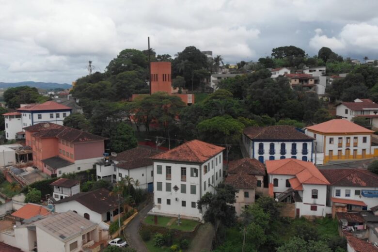 Semana começa com possibilidade de pancadas de chuva; confira a previsão do tempo