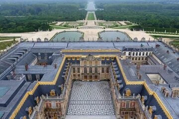 Palácio de Versalhes é esvaziado e fechado novamente devido a alerta de bomba