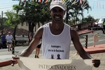 Hudson Charles vence a 1ª Corrida da Padroeira de Itabira e presta homenagem ao pai