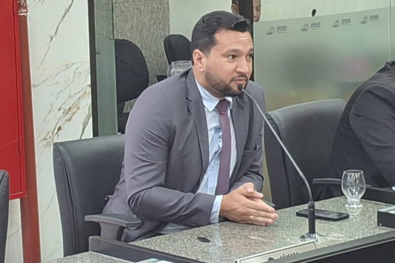 Diguerê faz duras críticas à gestão do Saae: “a população precisa ser respeitada”