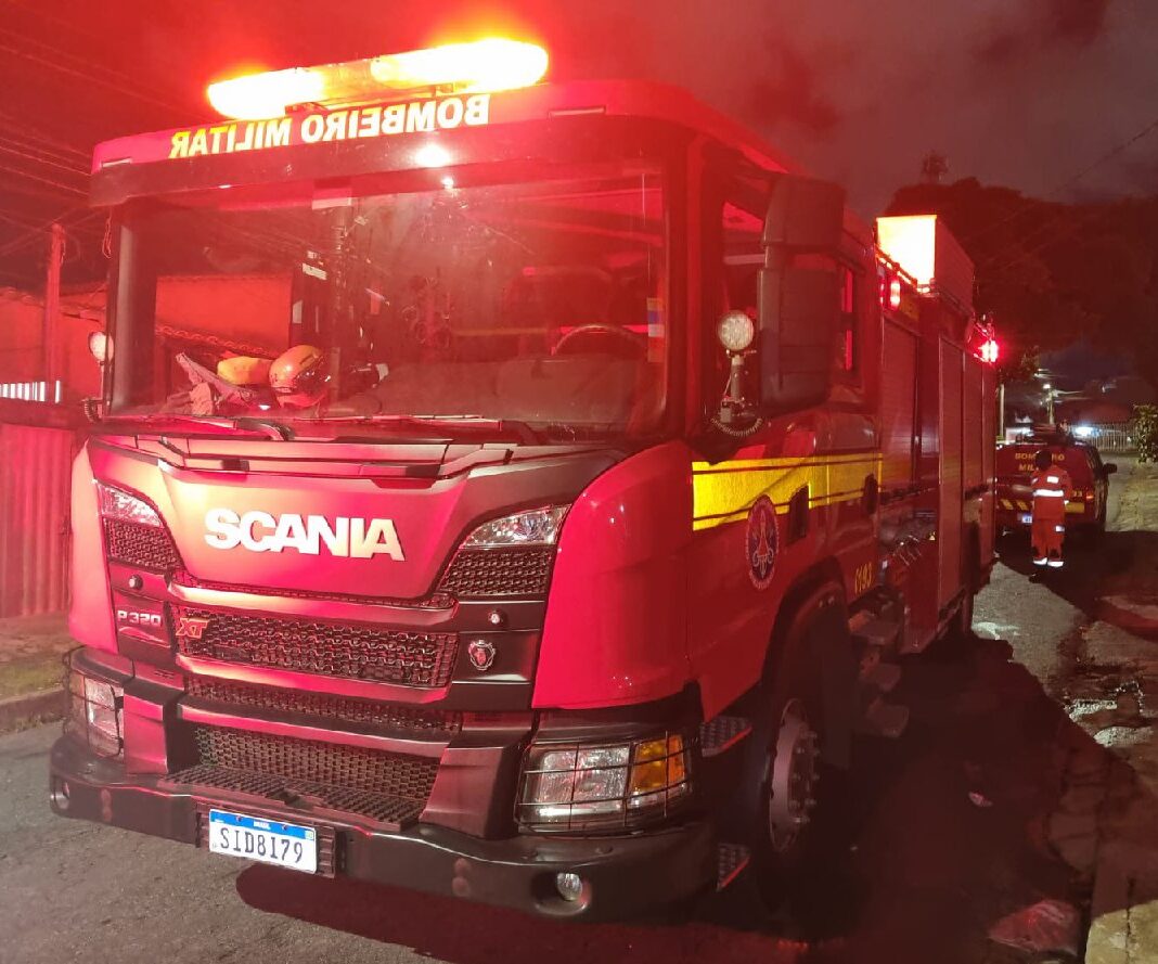 Academia é destruída por incêndio na Grande BH