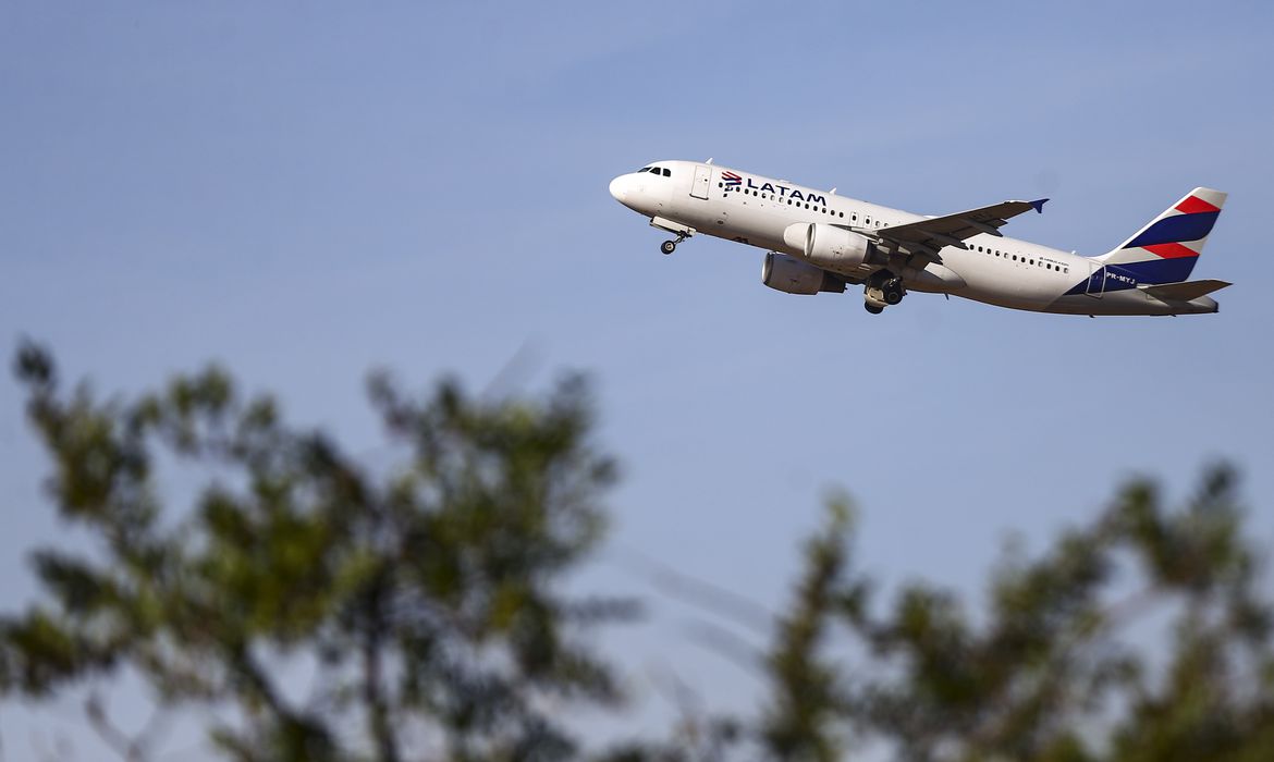 Homem é preso no Aeroporto de BH após tentar embarcar com 3 quilos de droga para Portugal