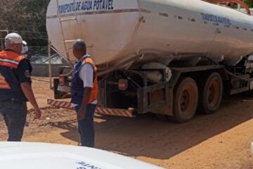 Governo de Minas distribui água potável para municípios em situação de seca