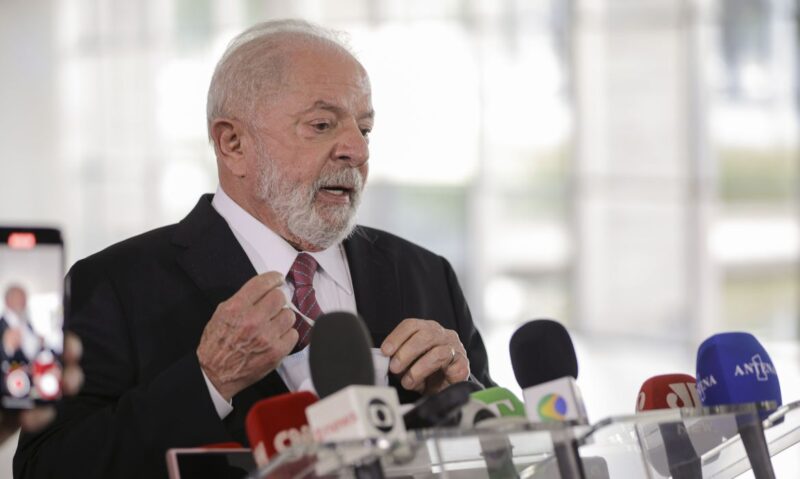 Lula diz que o preço da carne baixou, “mas tem que baixar muito mais”
