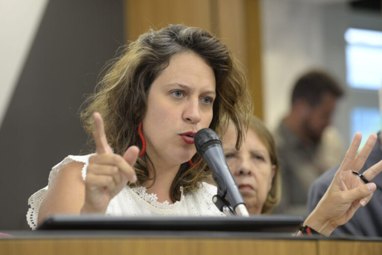PSOL anuncia deputada Bella Gonçalves como pré-candidata à prefeitura de BH
