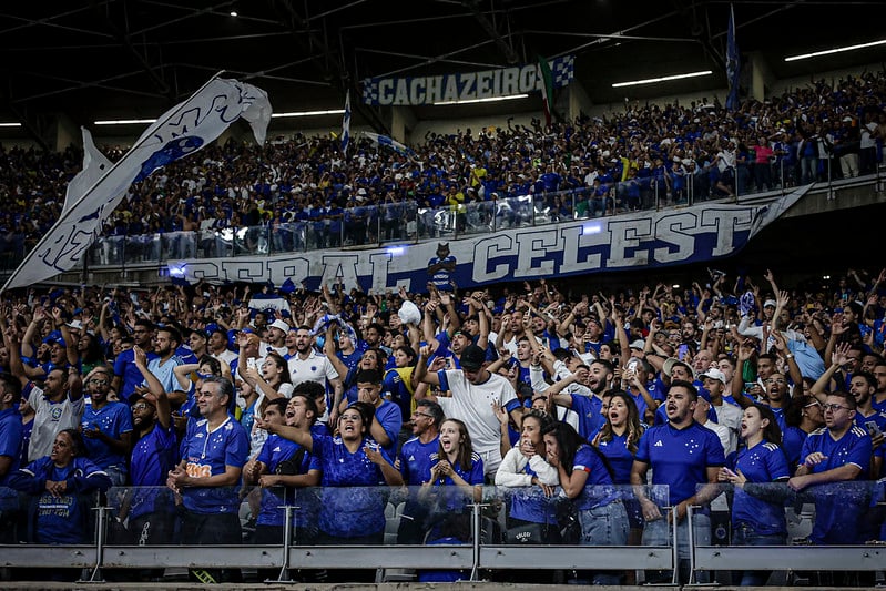 Cruzeiro consegue liberação para ter torcida contra o Athletico-PR; setor amarelo do Mineirão estará fechado