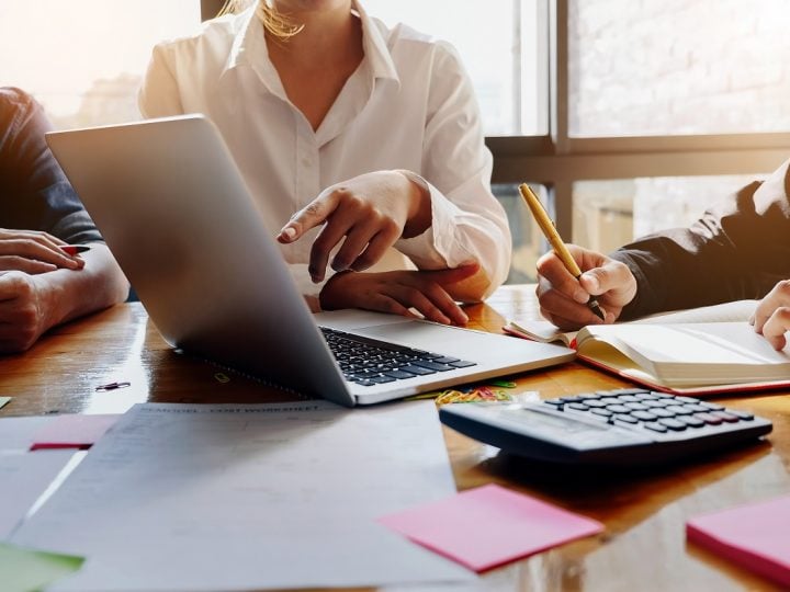 DeFato abre vagas para representação comercial; saiba mais