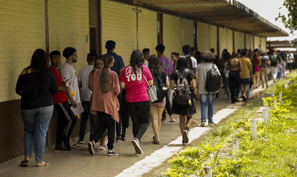 Simulado aponta que 60% dos estudantes da rede estadual de MG têm nota para garantir vaga em universidades públicas