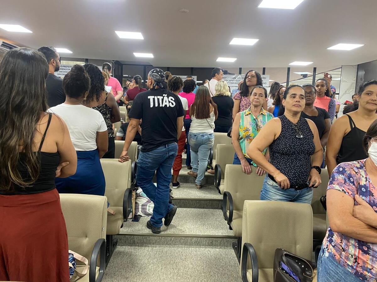 GALERIA: servidores lotam a Câmara para discutir plano de cargos e salários