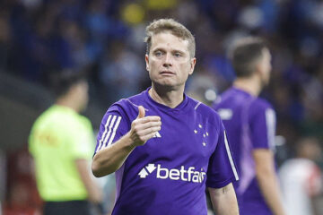 “Vamos fazer o melhor contra o Palmeiras pra buscar a vaga na Sul-Americana”, diz Seabra sobre objetivo do Cruzeiro